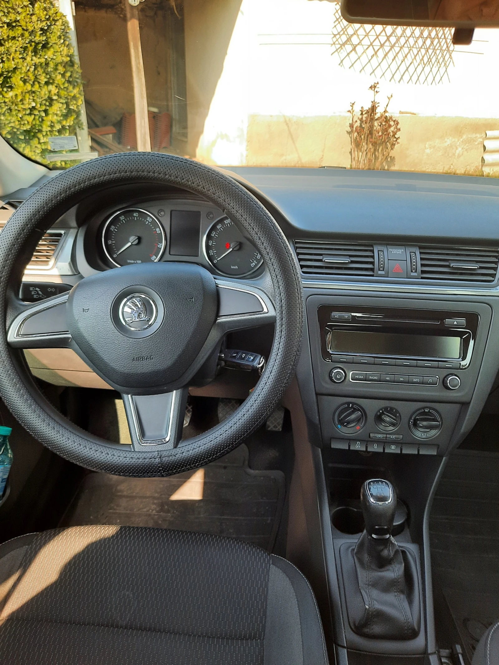 Skoda Rapid, снимка 4 - Автомобили и джипове - 53864196