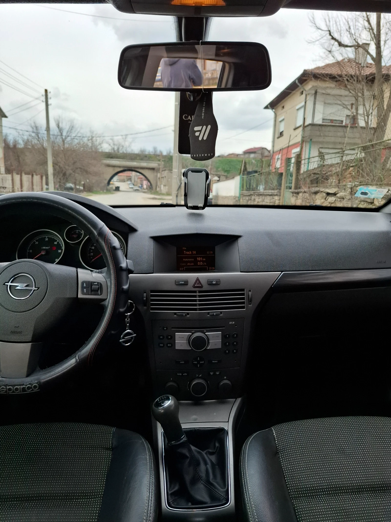 Opel Astra 1.9, снимка 4 - Автомобили и джипове - 54013295