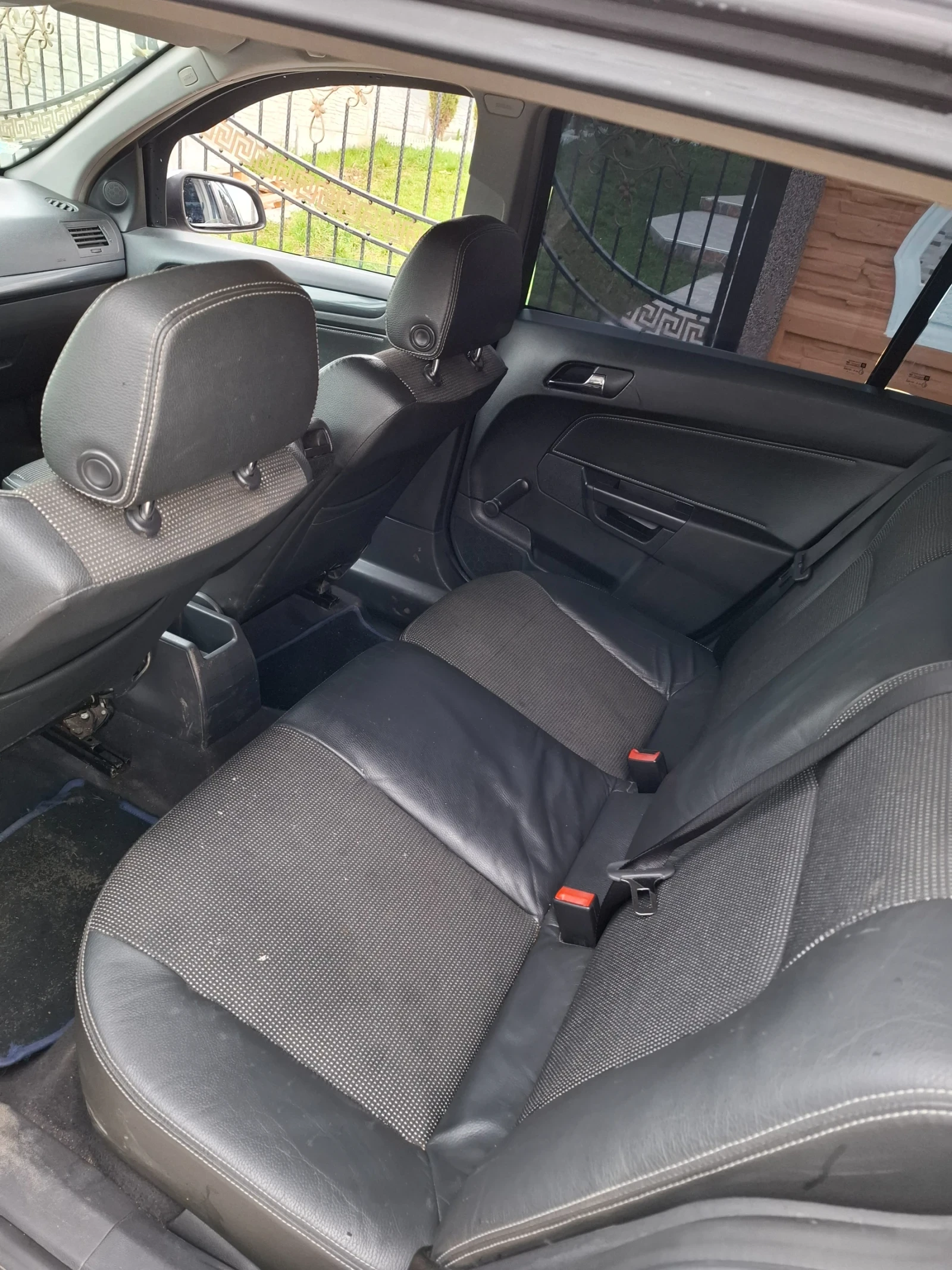 Opel Astra 1.9, снимка 2 - Автомобили и джипове - 54013295