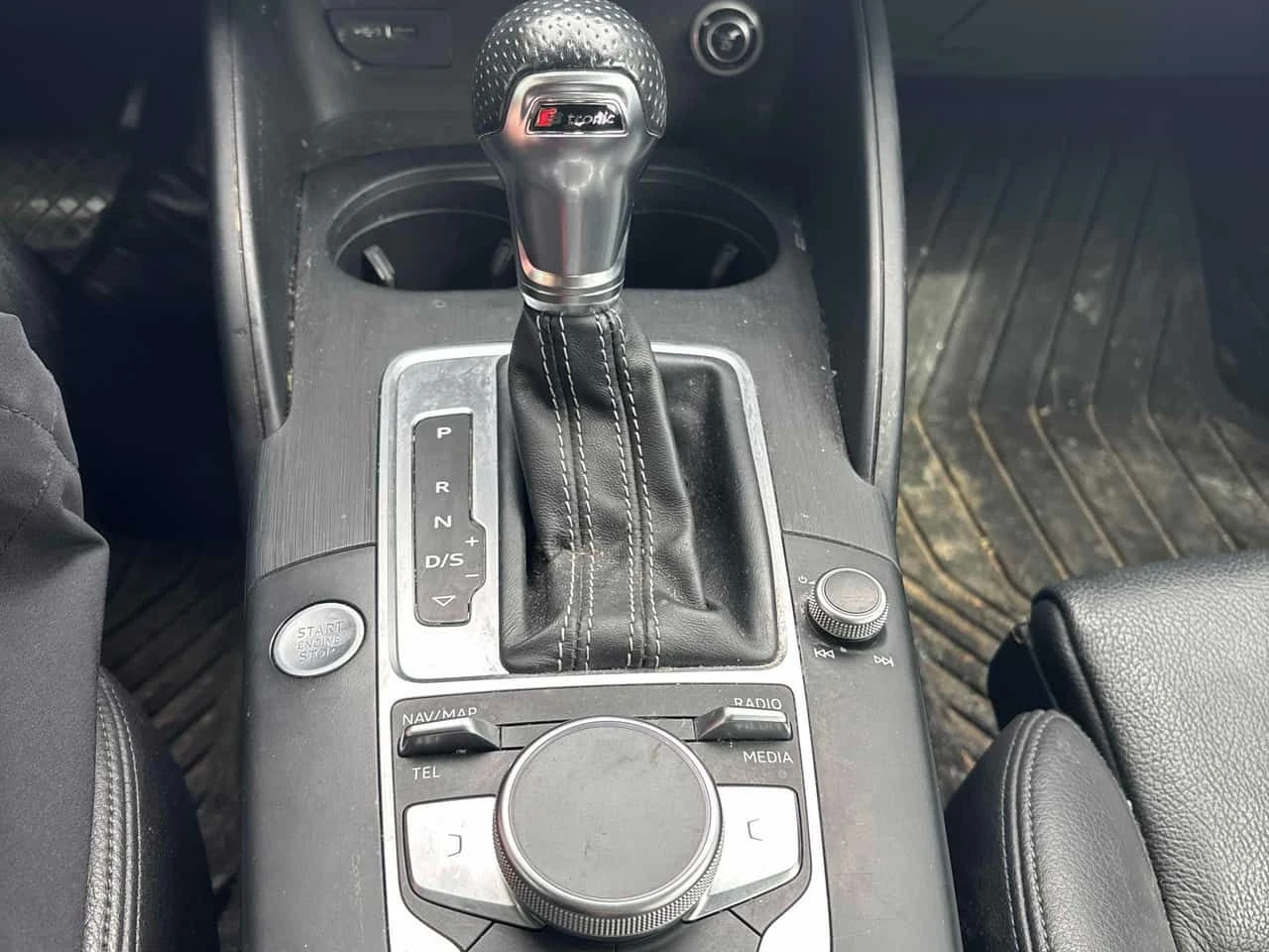 Audi A3  Technik/DISTRONIC/CAMERA/LED/B&O/3 S-LINE , снимка 15 - Автомобили и джипове - 54014751