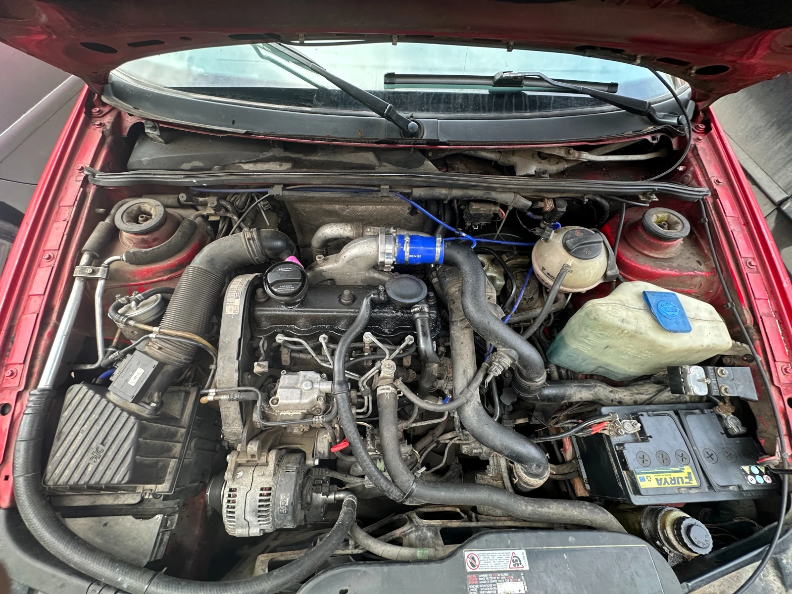 VW Passat 1.9 tdi, снимка 9 - Автомобили и джипове - 54270569