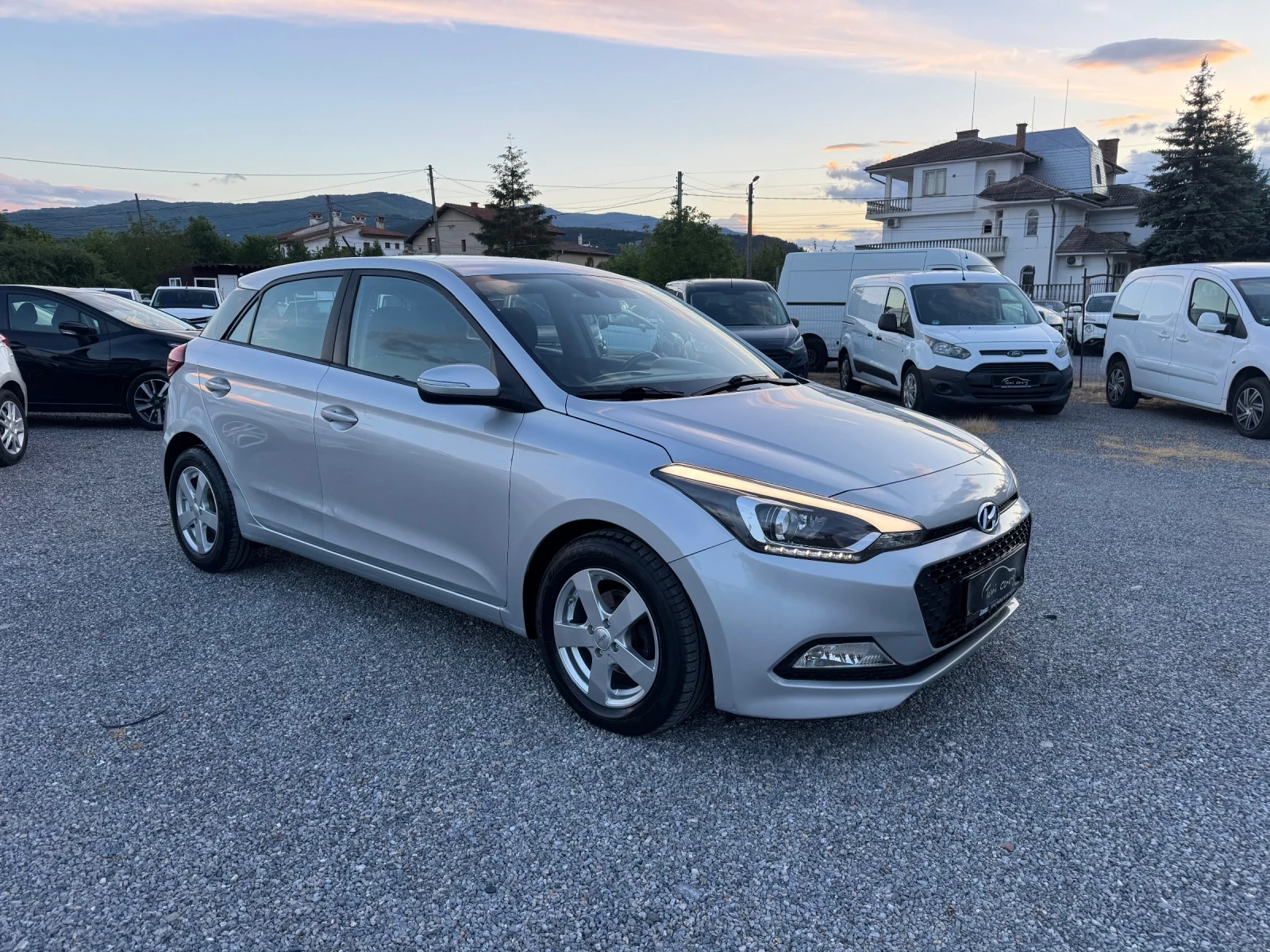 Hyundai I20 1.4i AUTOMATIC!! LED!! 100ps EURO 6!!, снимка 9 - Автомобили и джипове - 54622830