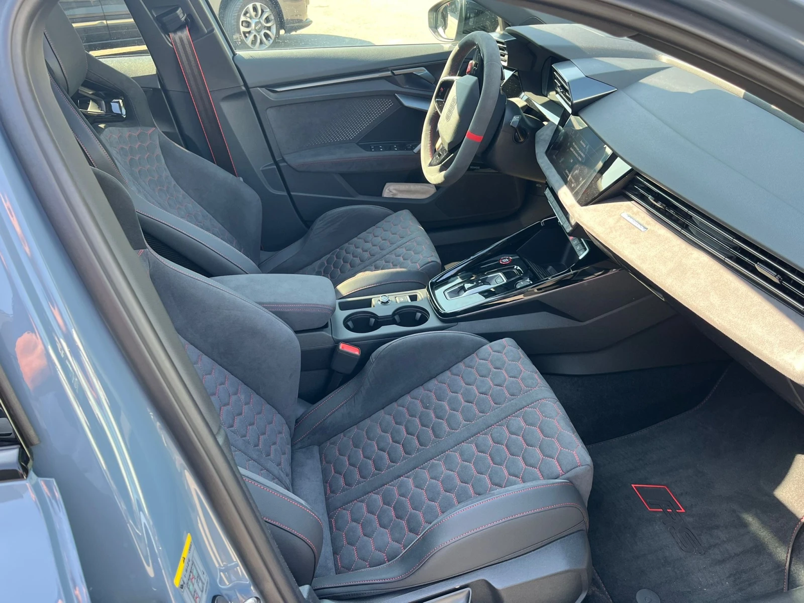 Audi Rs3 2, 5TFSI, FASELIFT, BLACK OPTIC, 900км, 2026г.Герм, снимка 15 - Автомобили и джипове - 54683757