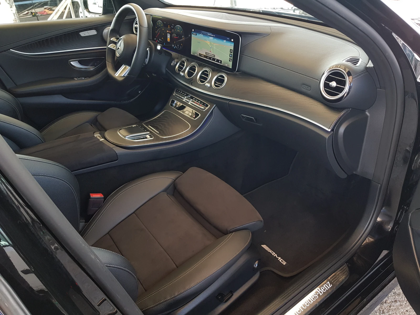 Mercedes-Benz E 220 D 4matic AMG FACELIFT E53 ПАКЕТ ПАНОРАМА ЛИЗИНГ, снимка 10 - Автомобили и джипове - 54868925