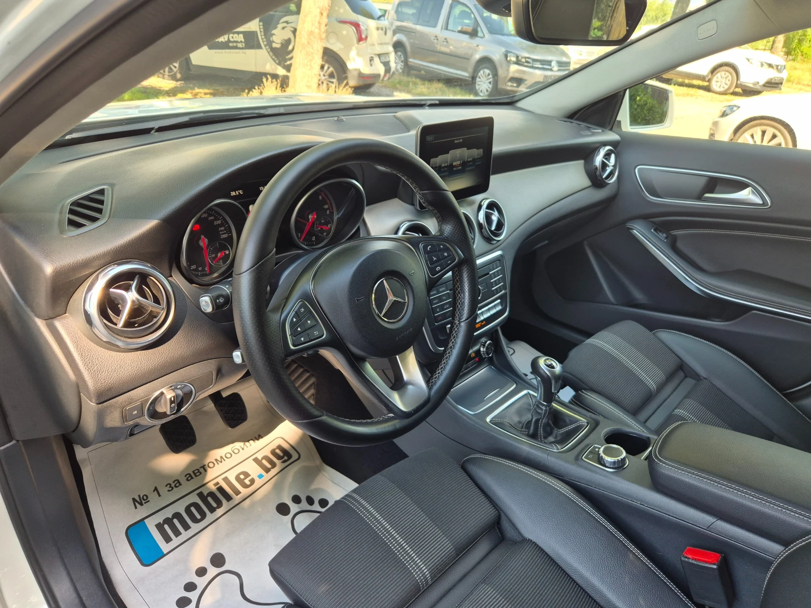 Mercedes-Benz CLA 180 НАВИ, КОЖА С РИКАРО, ЛЕТИ ДЖАНТИ 18 ВНОС ИТАЛИЯ, снимка 10 - Автомобили и джипове - 55155703