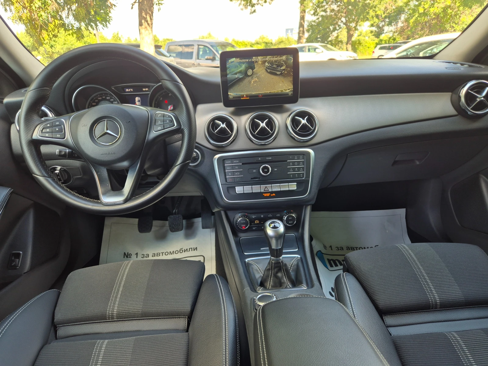 Mercedes-Benz CLA 180 НАВИ, КОЖА С РИКАРО, ЛЕТИ ДЖАНТИ 18 ВНОС ИТАЛИЯ, снимка 13 - Автомобили и джипове - 55155703