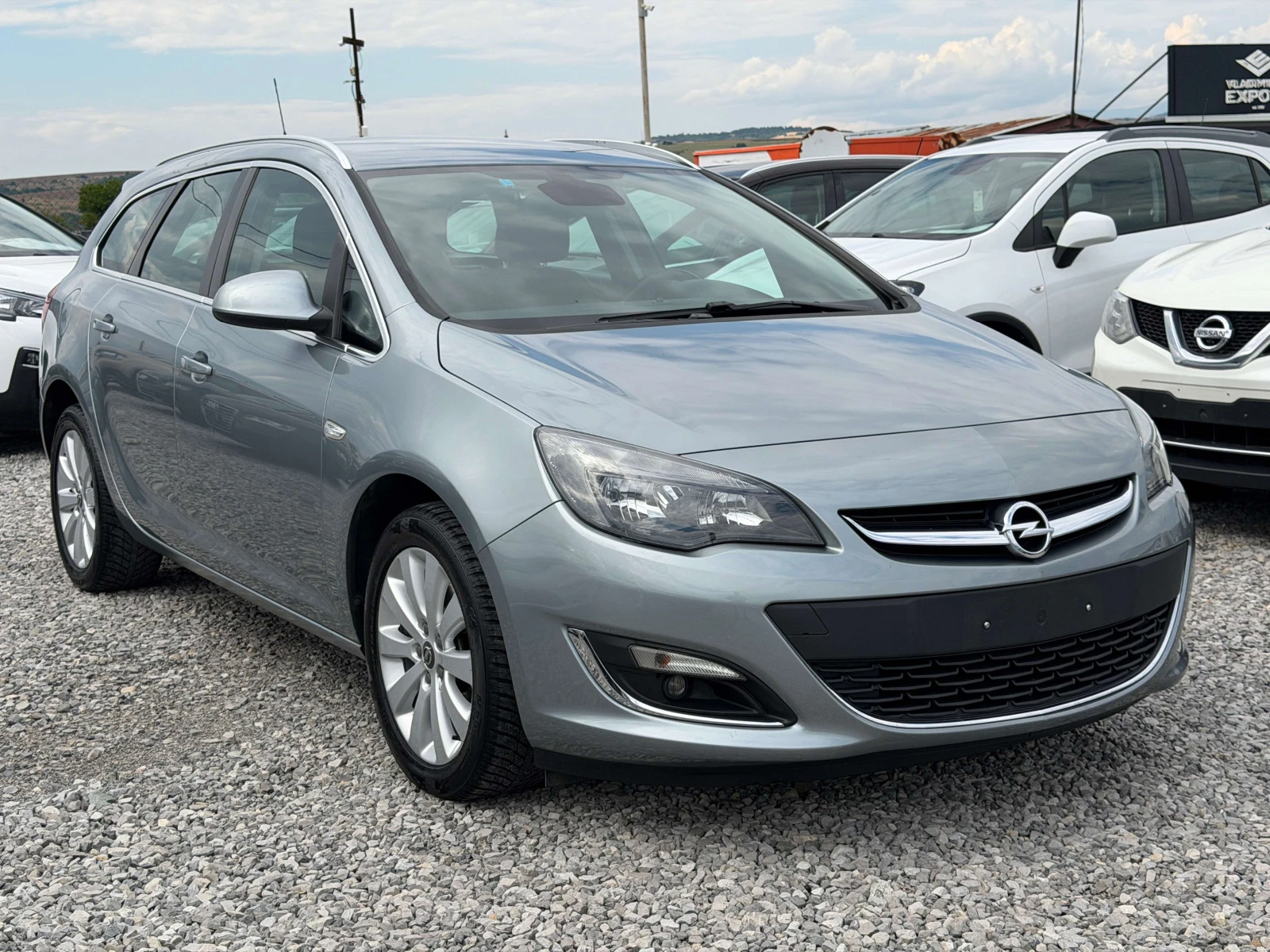 Opel Astra 1.7d 131 / Реални КМ / 1 СОБСТВЕНИК / БЕЗ РЪЖДА, снимка 5 - Автомобили и джипове - 55223044
