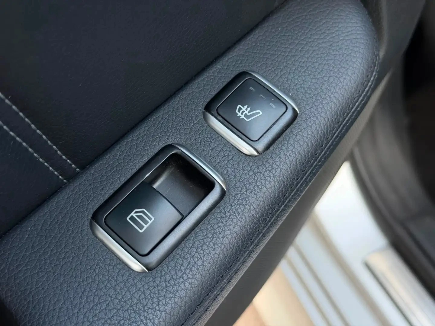 Mercedes-Benz E 400 4matic ���� �� �� ���������� | Mobile.bg � ����������� 11