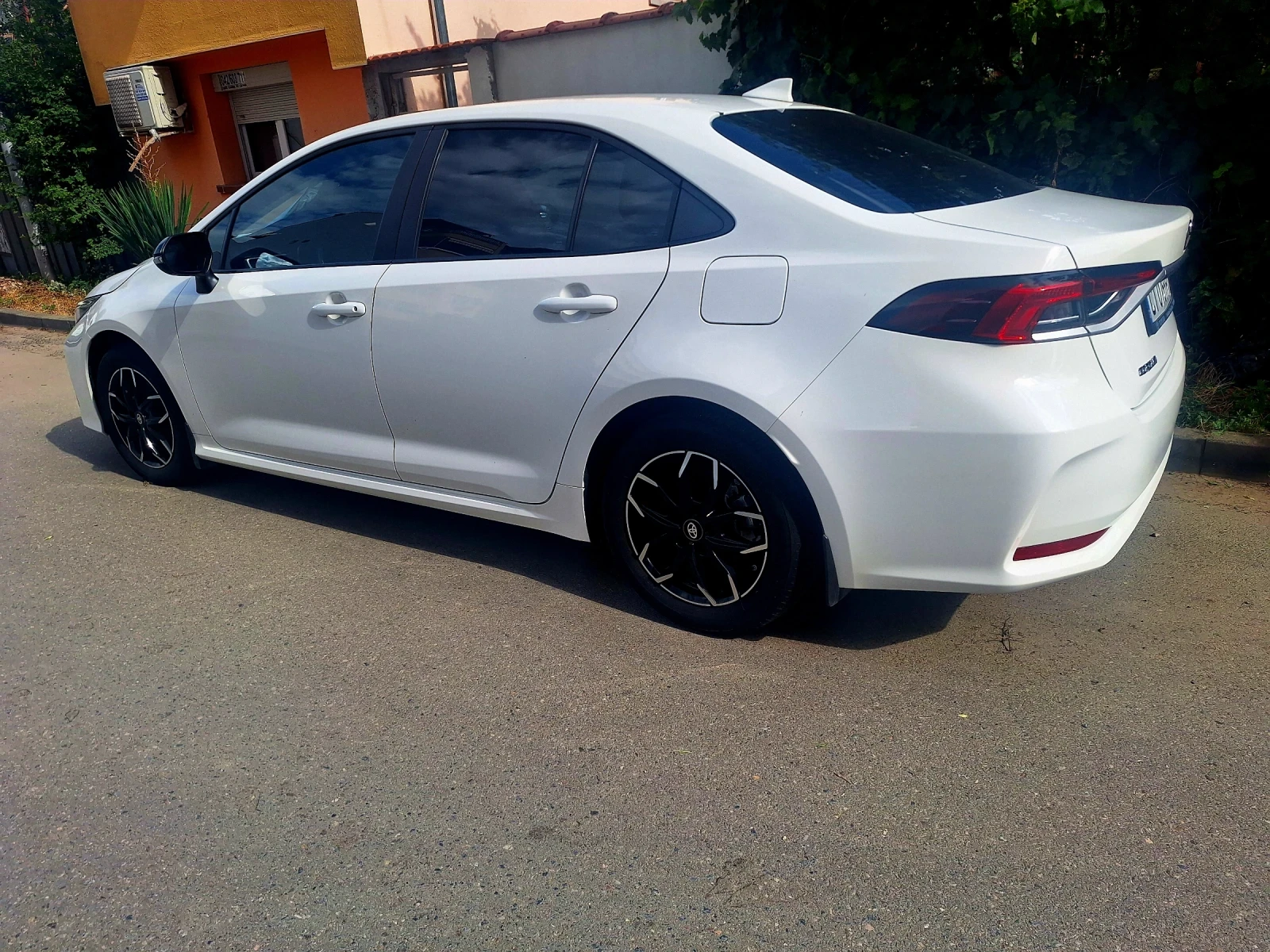 Toyota Corolla 1, 5 MT comfort, снимка 3 - Автомобили и джипове - 55397378