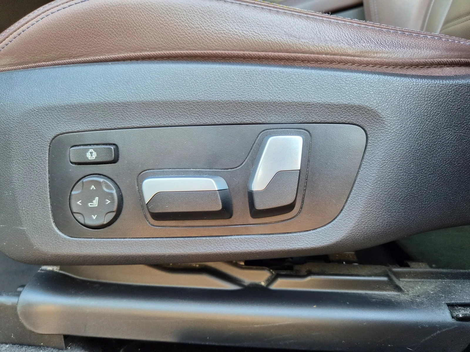 BMW iX3, снимка 12 - Автомобили и джипове - 55599134