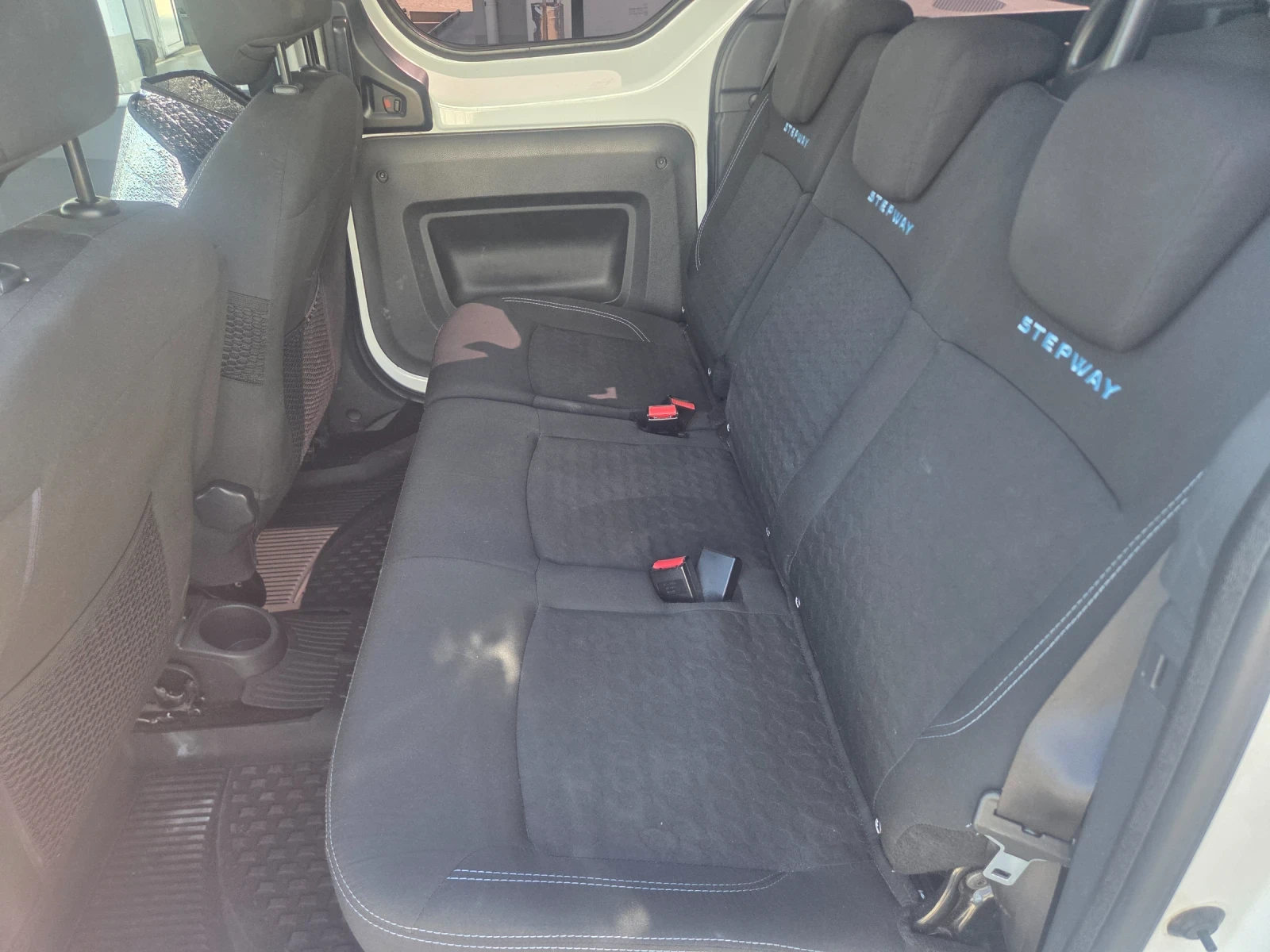 Dacia Dokker 1.5, снимка 7 - Автомобили и джипове - 55746563