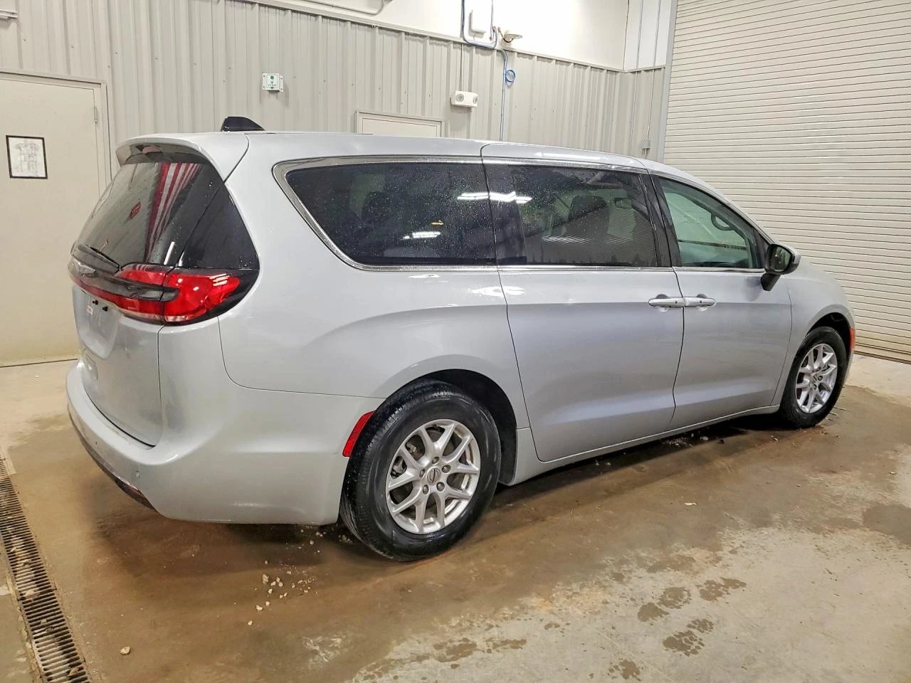 Chrysler Pacifica 3.6l Touring L, снимка 3 - Автомобили и джипове - 55892222