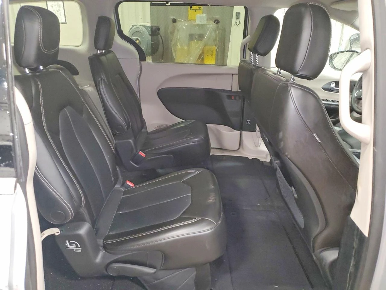 Chrysler Pacifica 3.6l Touring L, снимка 11 - Автомобили и джипове - 55892222