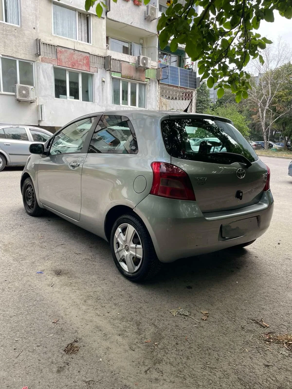 Toyota Yaris, снимка 15 - Автомобили и джипове - 55941435