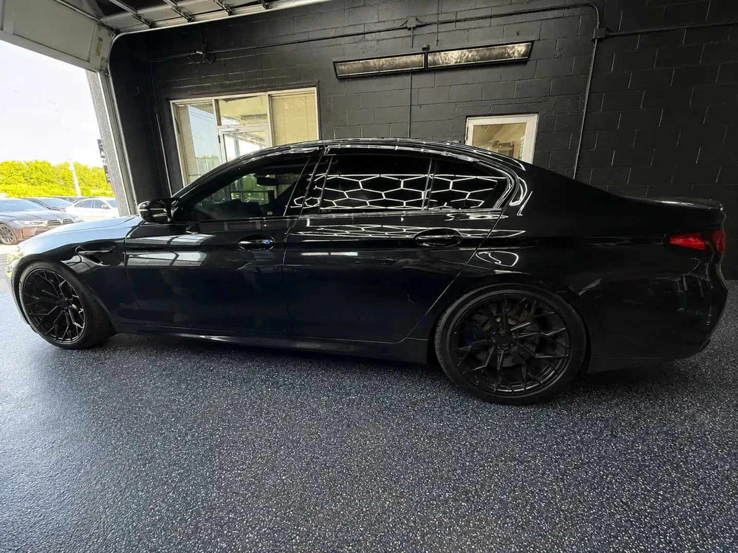 BMW M5 COMPETITION* Bowers&Wilkins* Carbon* HUD, снимка 3 - Автомобили и джипове - 55944191