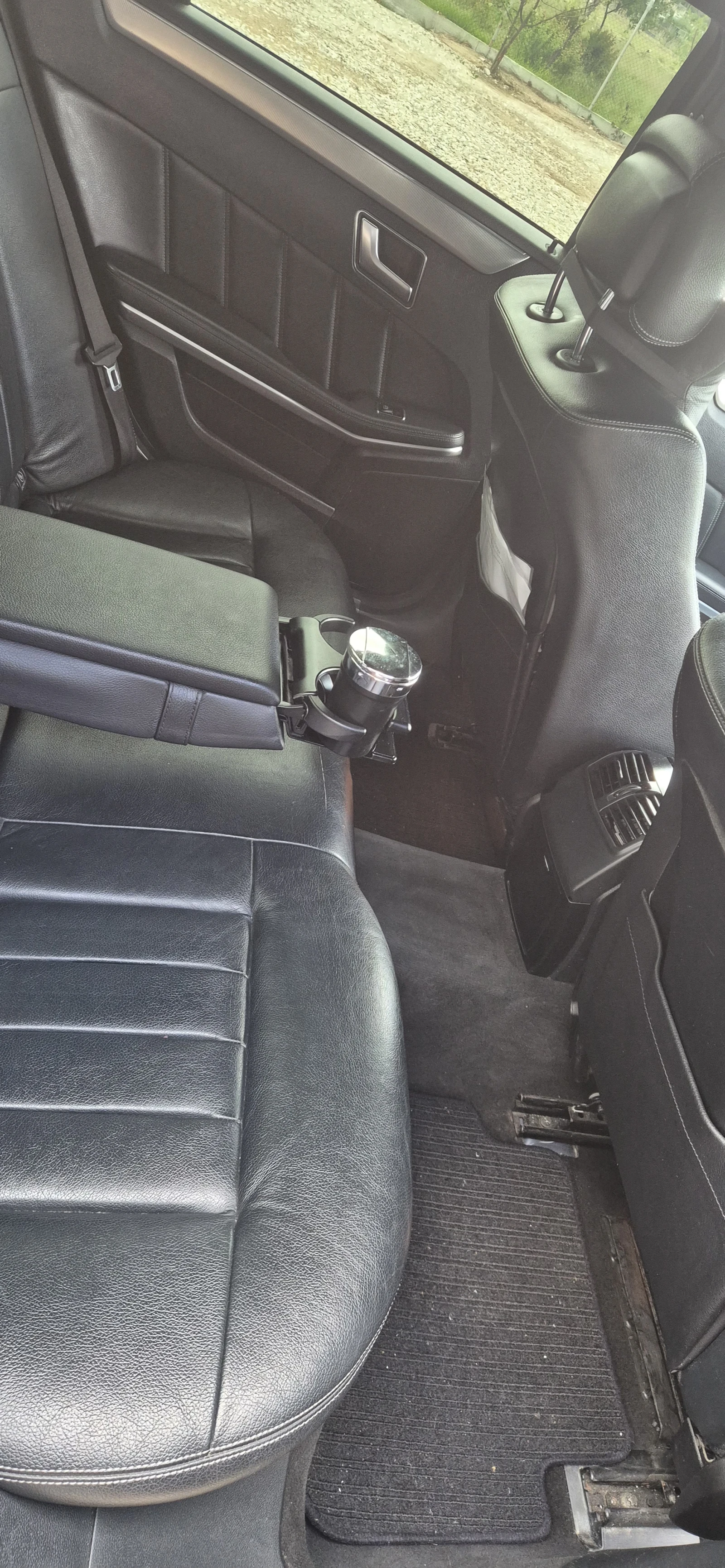 Mercedes-Benz E 220, снимка 7 - Автомобили и джипове - 56235868