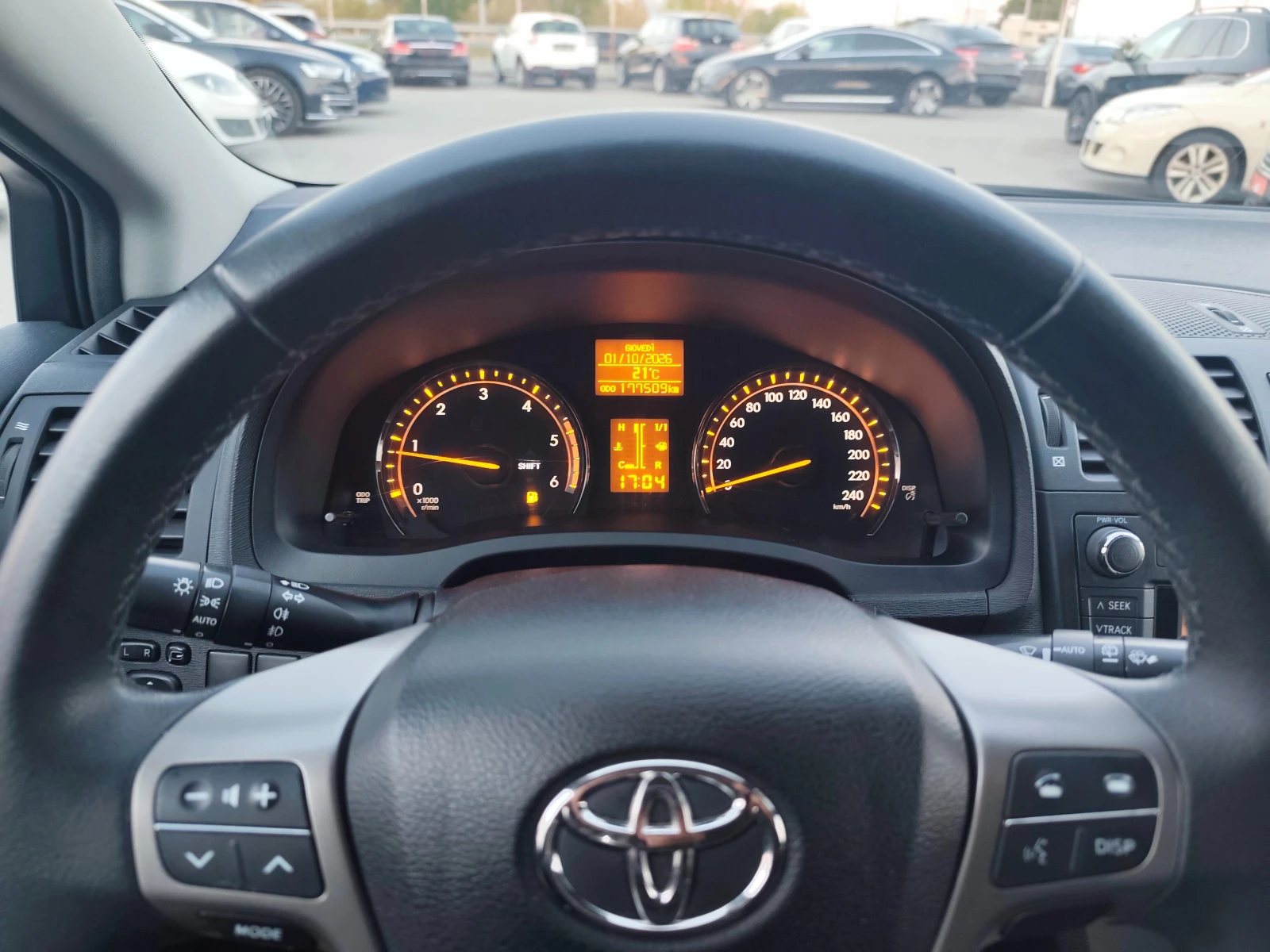 Toyota Avensis 2.0 D4D 126к.с., снимка 14 - Автомобили и джипове - 56317709
