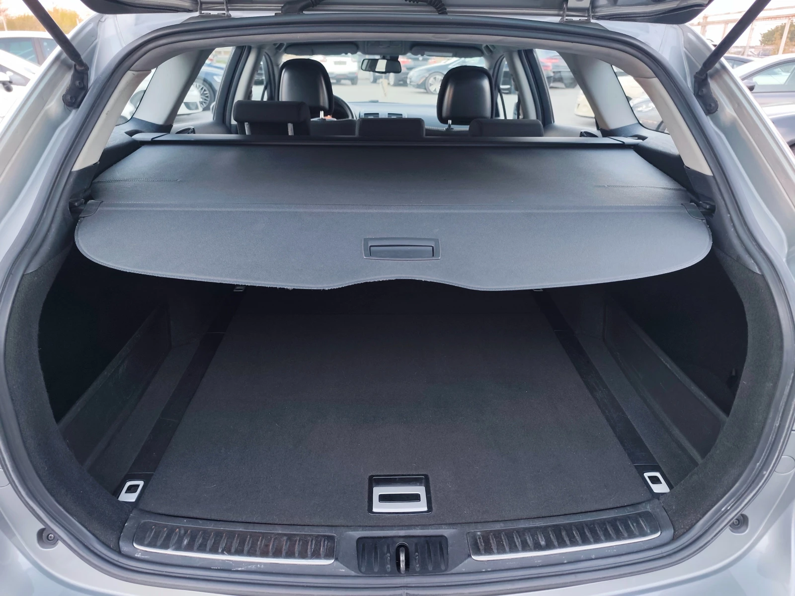 Toyota Avensis 2.0 D4D 126к.с., снимка 16 - Автомобили и джипове - 56317709