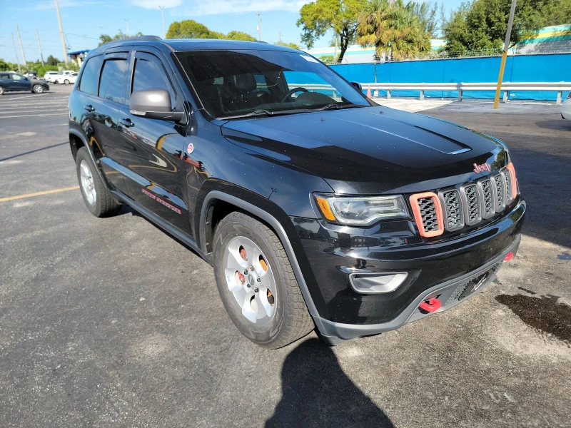 Jeep Grand cherokee Trailhawk* HEMI* BiLED* 8ZF* Обдух* Въздух* М.точк, снимка 1 - Автомобили и джипове - 47713391