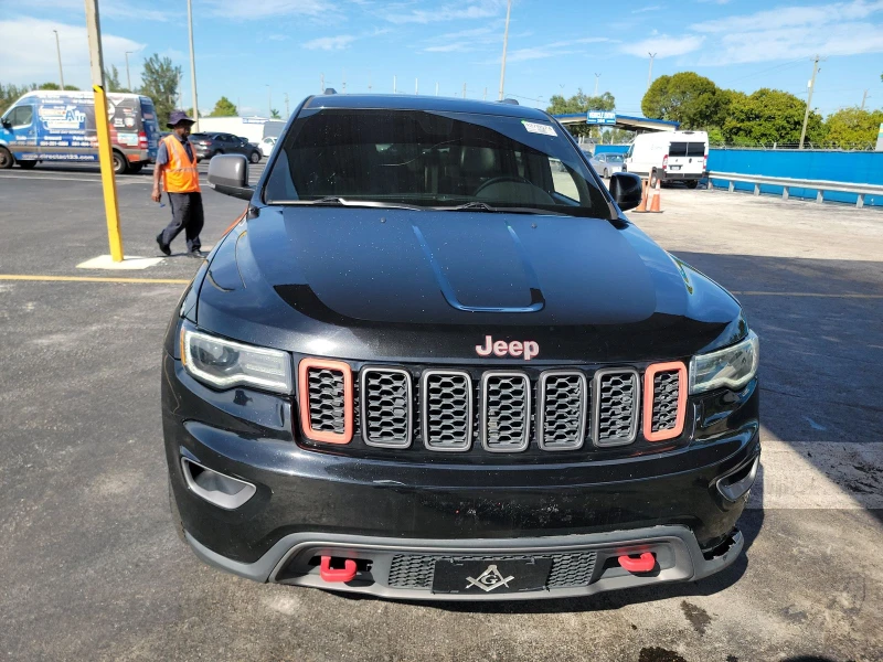 Jeep Grand cherokee Trailhawk* HEMI* BiLED* 8ZF* Обдух* Въздух* М.точк, снимка 2 - Автомобили и джипове - 47713391