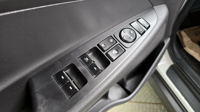 Hyundai Tucson 2.0 2WD MODERN autogeorge.com, снимка 13 - Автомобили и джипове - 51903454