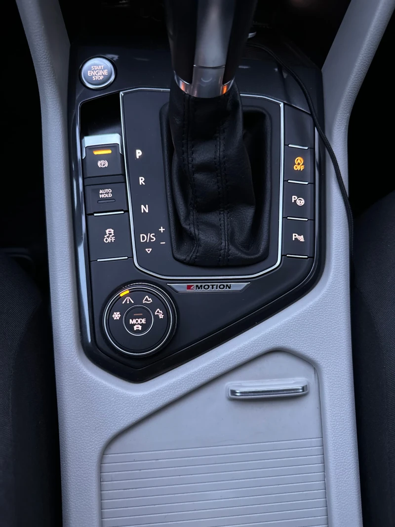 VW Tiguan 4 Motion 4x4, снимка 14 - Автомобили и джипове - 52637855