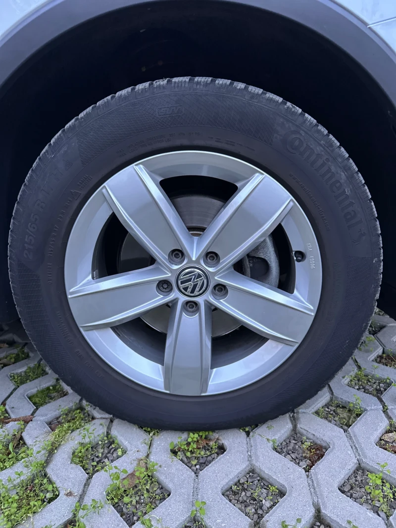 VW Tiguan 4 Motion 4x4, снимка 12 - Автомобили и джипове - 52637855