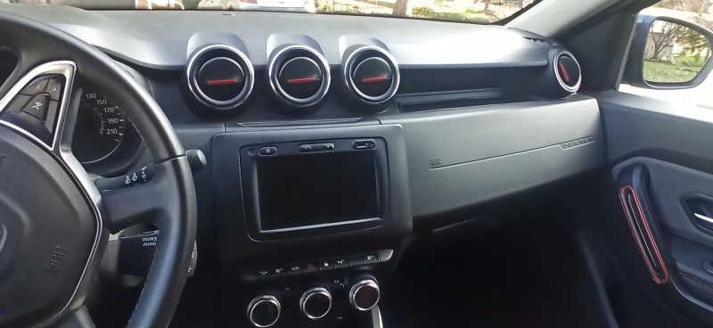 Dacia Duster Red Line 1.6i LPG Газ Full, снимка 10 - Автомобили и джипове - 52904748