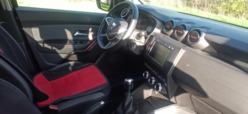 Dacia Duster Red Line 1.6i LPG Газ Full, снимка 11 - Автомобили и джипове - 52904748