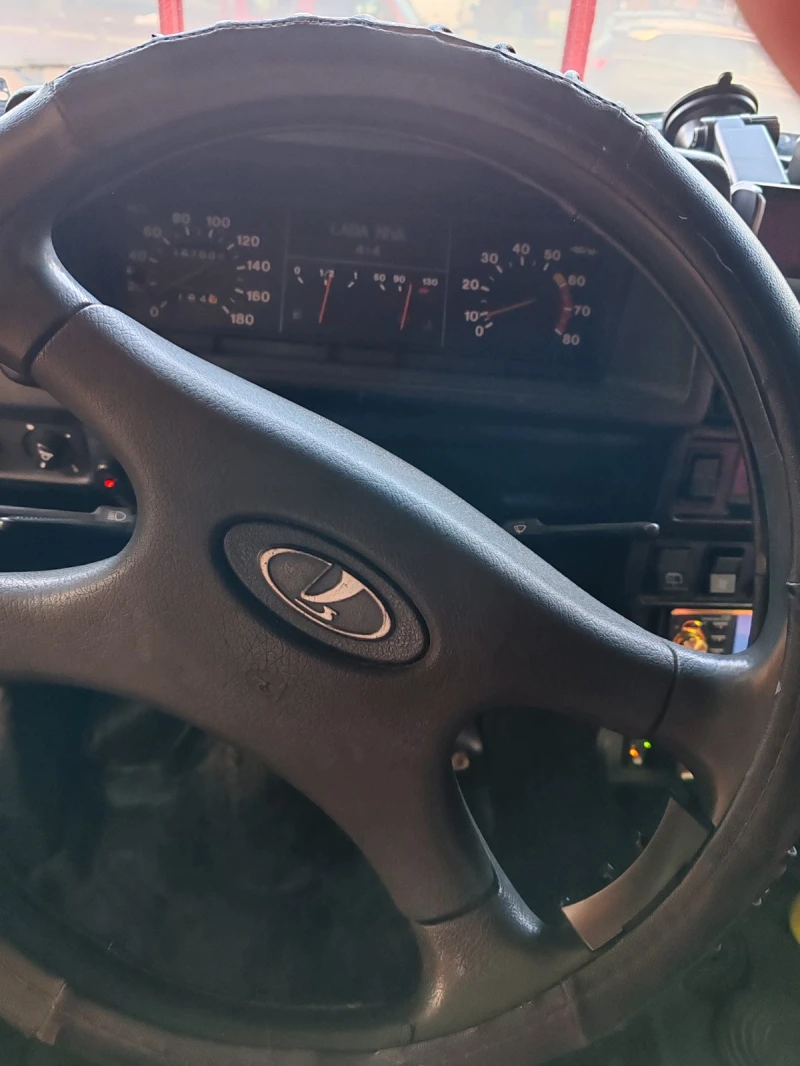 Lada Niva, снимка 14 - Автомобили и джипове - 52938796