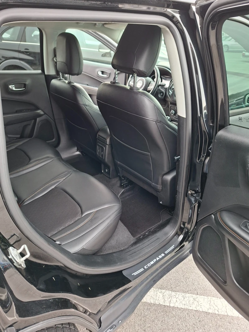 Jeep Compass 2.4 180hp, снимка 13 - Автомобили и джипове - 53086887