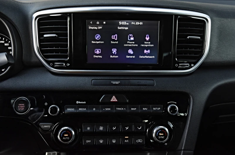 Kia Sportage 1.6CRDi/4X4/GT Line/Distronic/Camera/KeyLess/, снимка 12 - Автомобили и джипове - 53205063