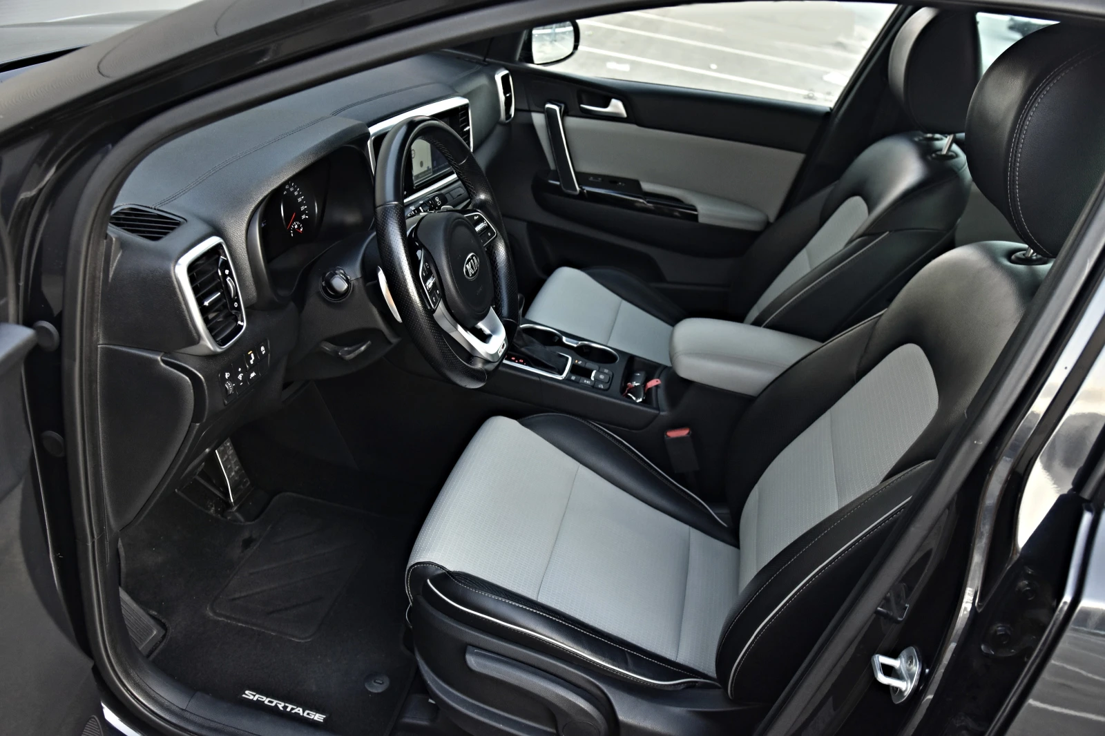 Kia Sportage 1.6CRDi/4X4/GT Line/Distronic/Camera/KeyLess/ - изображение 8
