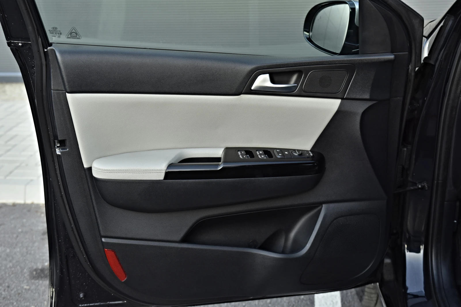 Kia Sportage 1.6CRDi/4X4/GT Line/Distronic/Camera/KeyLess/ - изображение 7