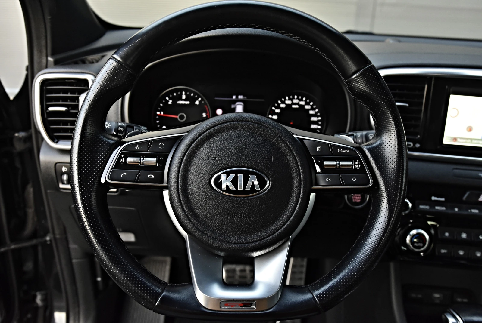 Kia Sportage 1.6CRDi/4X4/GT Line/Distronic/Camera/KeyLess/ - изображение 10