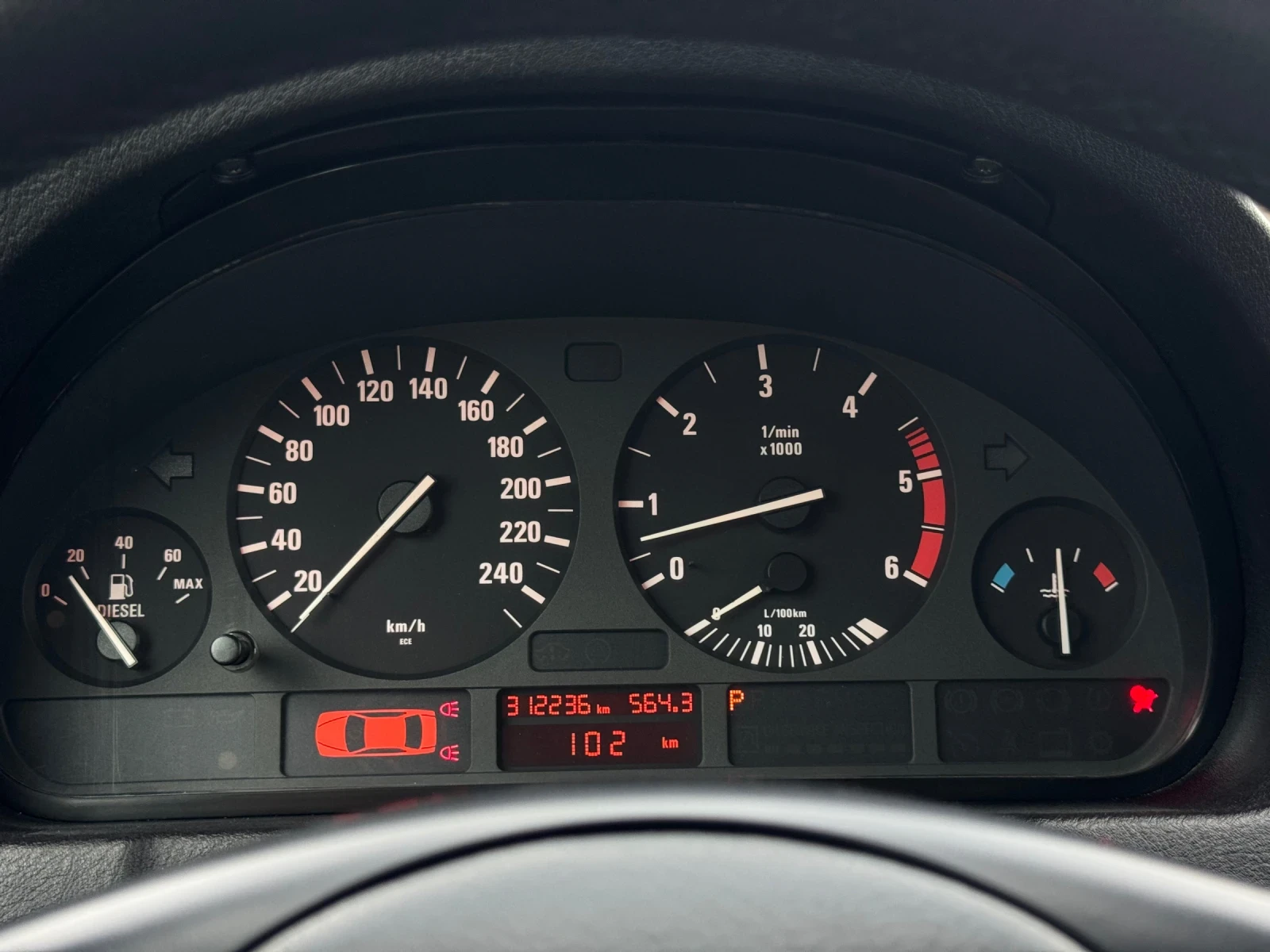 BMW X5 BMW X5 3.0D 184к.с. ОРИГИНАЛЕН / ОБСЛУЖЕН - изображение 6