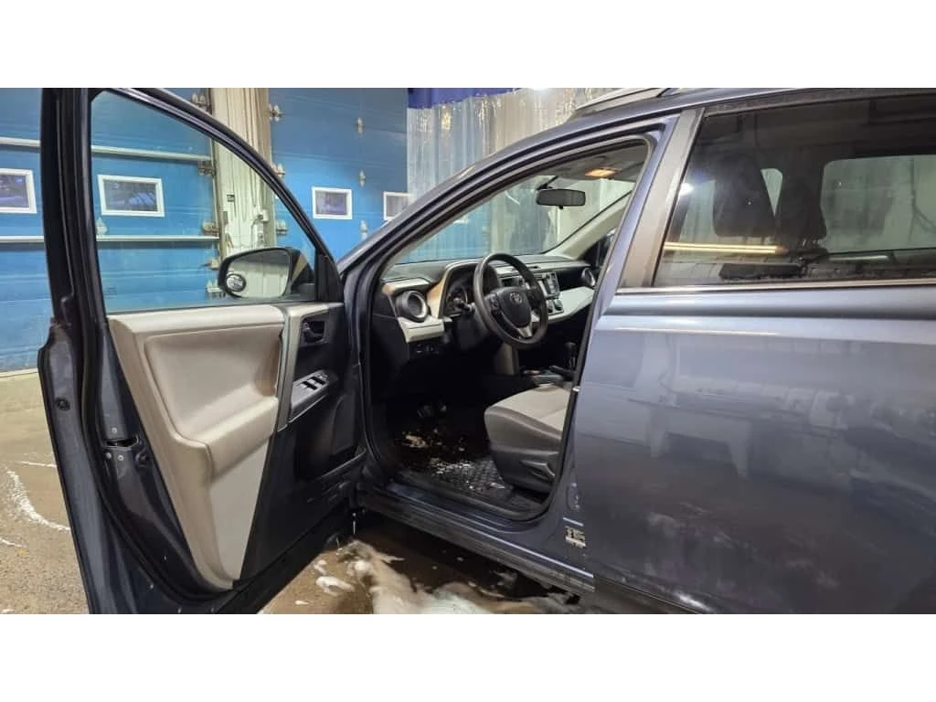 Toyota Rav4 * LE/XLE * CARFAX * ЦЕНА ДО БГ - изображение 8