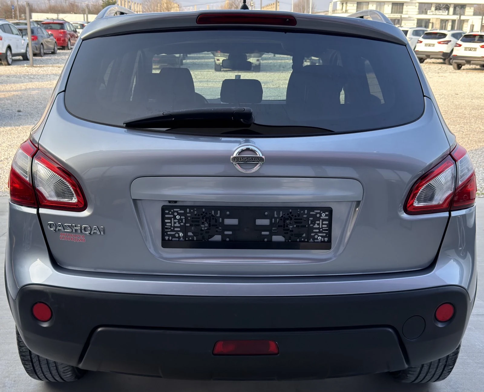 Nissan Qashqai 1.6i EURO5 A, снимка 6 - Автомобили и джипове - 53742698