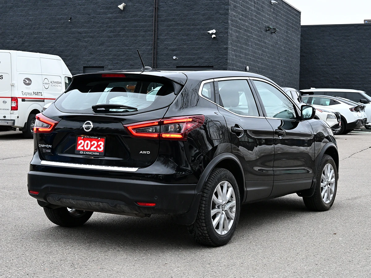 Nissan Qashqai S AWD* АвтоКредит* (Цена до БГ) , снимка 6 - Автомобили и джипове - 54039258
