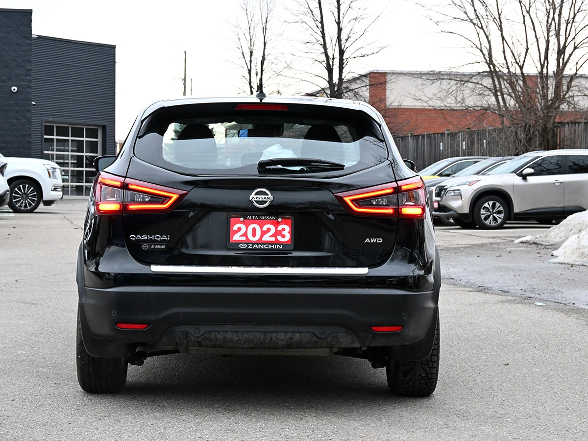 Nissan Qashqai S AWD* АвтоКредит* (Цена до БГ) , снимка 7 - Автомобили и джипове - 54039258
