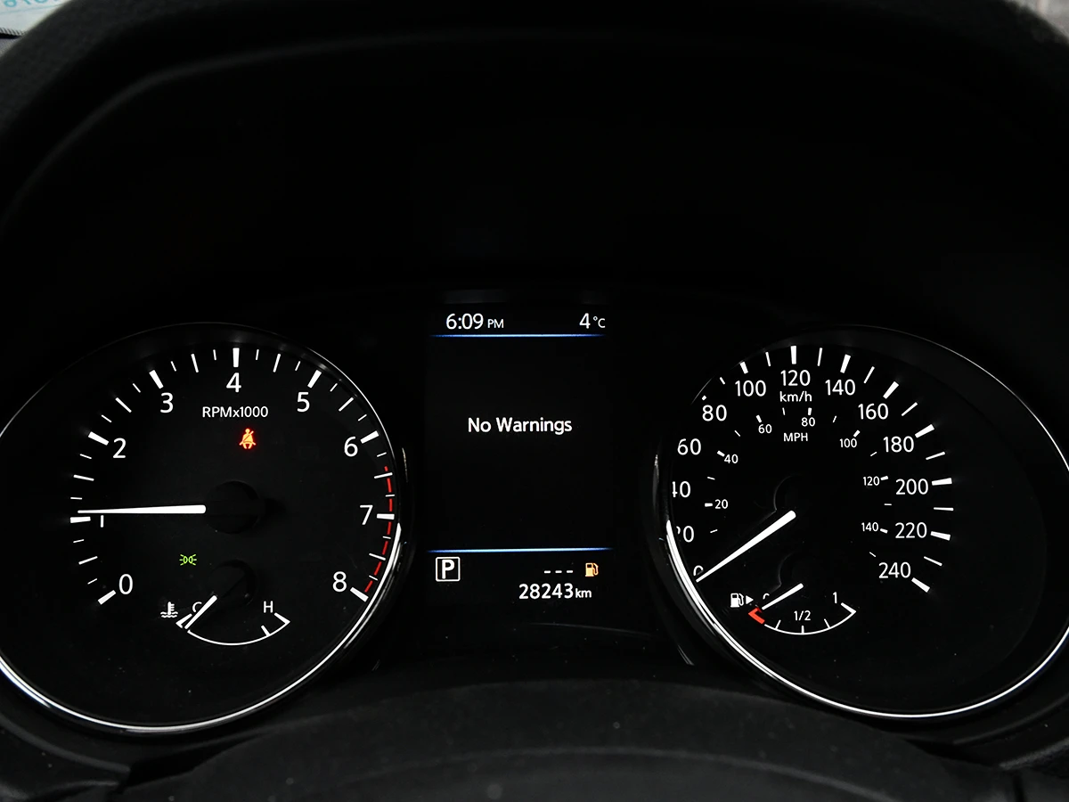 Nissan Qashqai S AWD* АвтоКредит* (Цена до БГ) , снимка 9 - Автомобили и джипове - 54039258