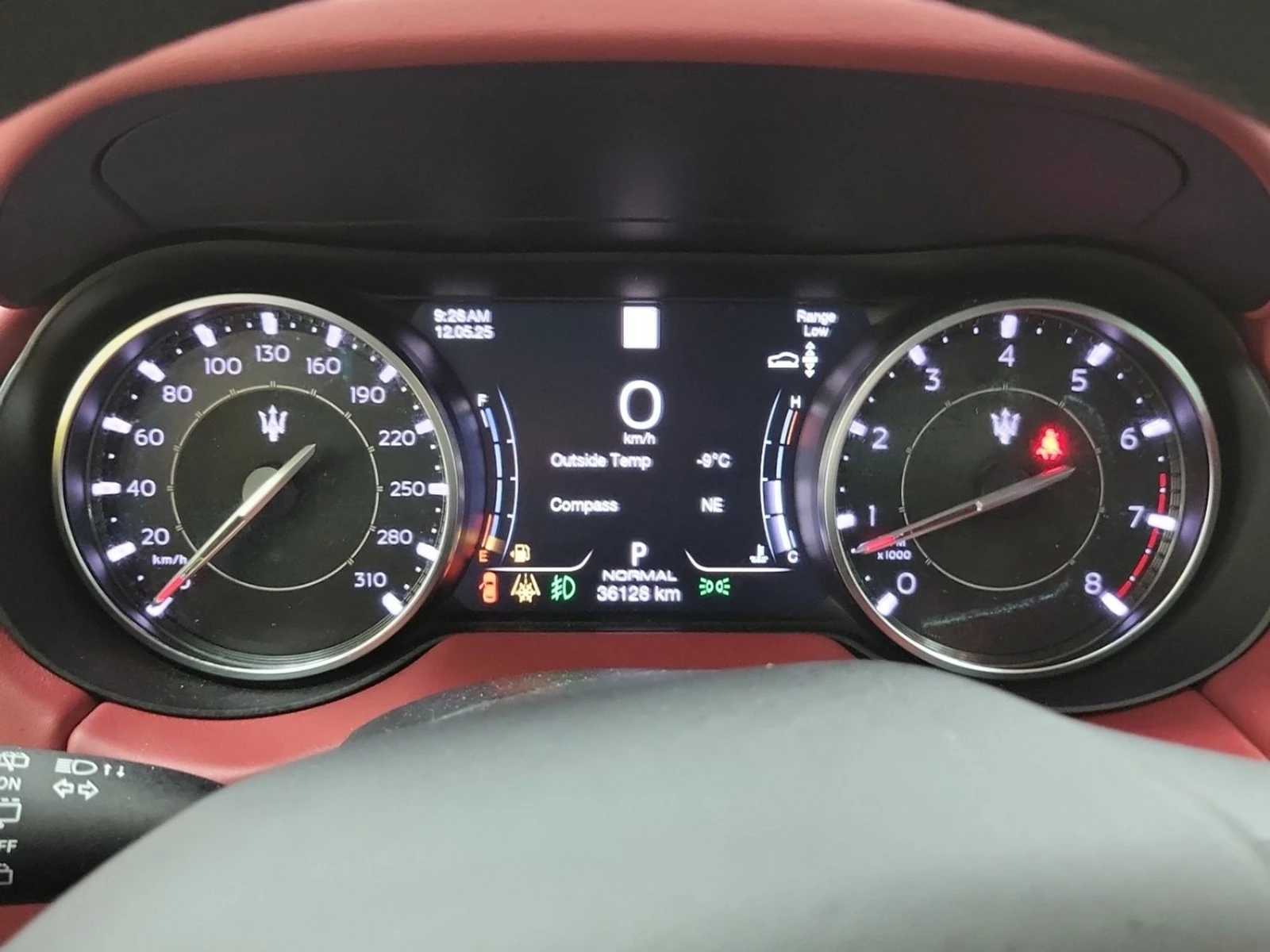 Maserati Levante GT/KEYLESS/LANE ASSIST/ADAPTIVE CRUISE , снимка 12 - Автомобили и джипове - 54229424