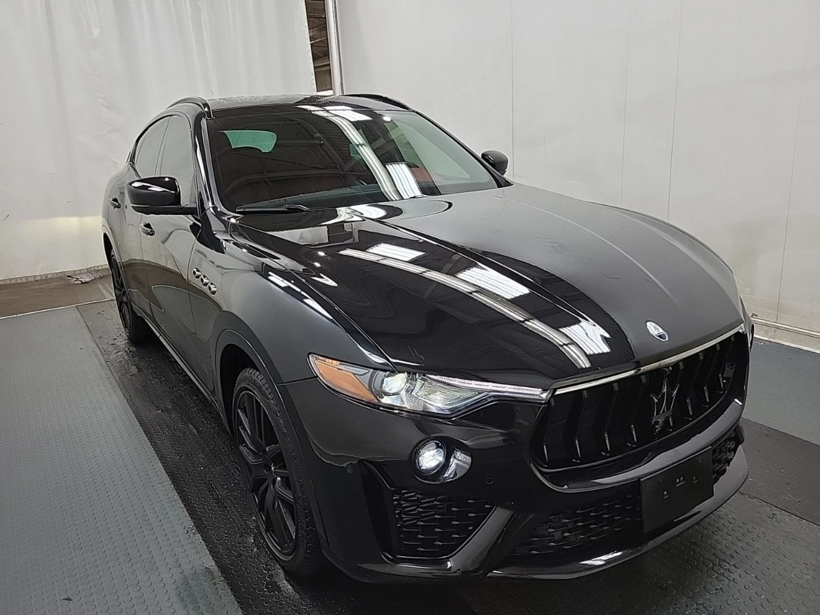 Maserati Levante GT/KEYLESS/LANE ASSIST/ADAPTIVE CRUISE , снимка 3 - Автомобили и джипове - 54229424