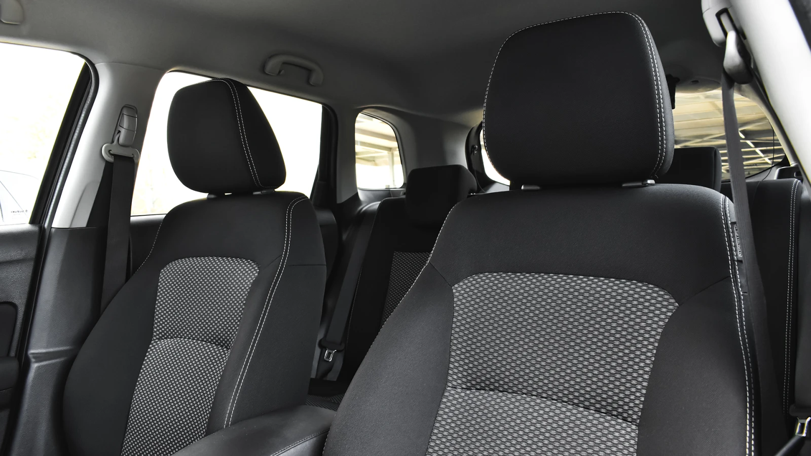 Suzuki Vitara GL+ 1.4 BoosterJet Mild Hybrid 4x4, снимка 10 - Автомобили и джипове - 54244939