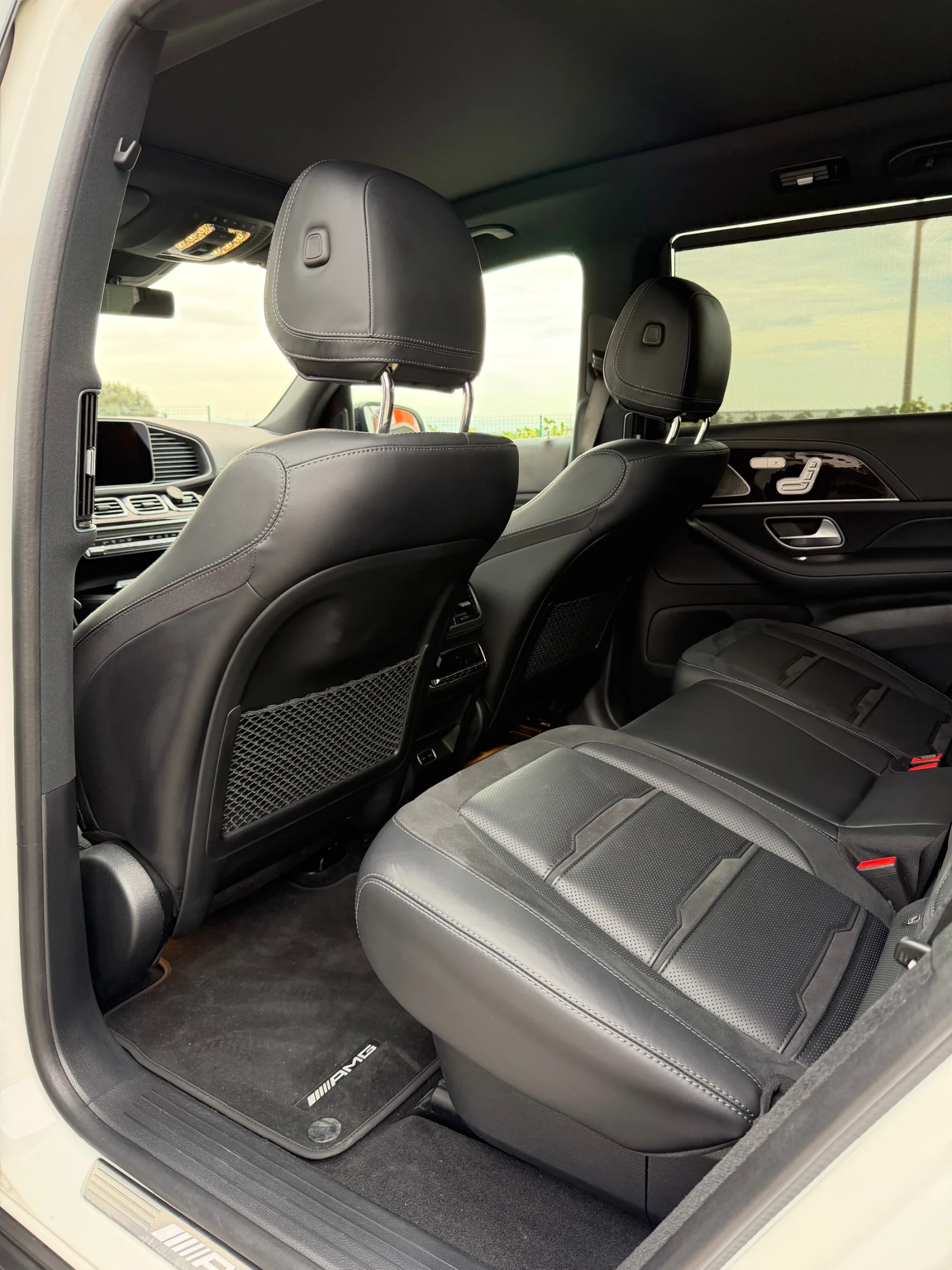 Mercedes-Benz GLS 63 AMG V8 53000 km, снимка 13 - Автомобили и джипове - 55431241