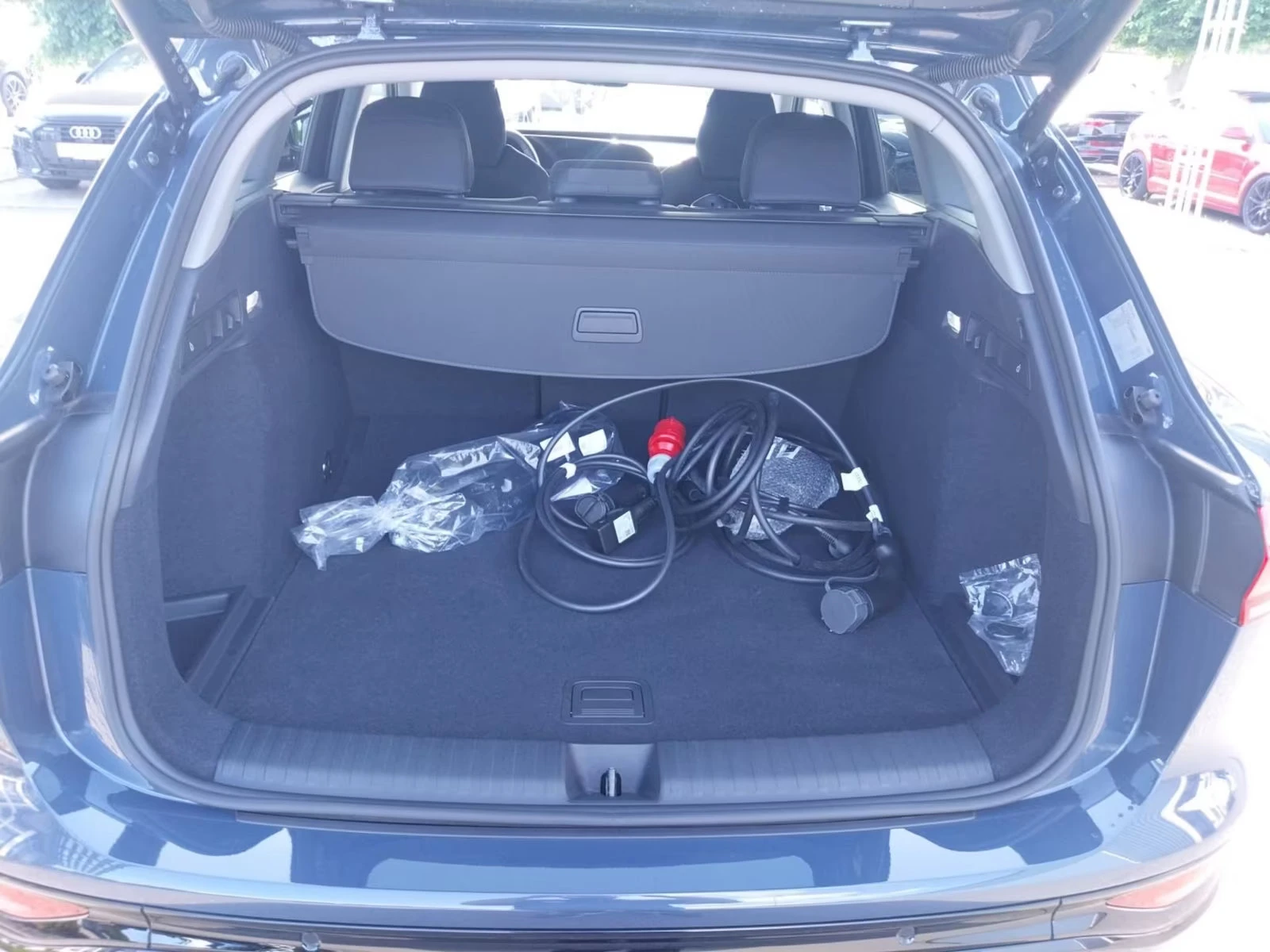 Audi Q6 E-TRON/252HP/СЕРТ./MATRIX/TECH-PLUS/360/NAVI/618q, снимка 11 - Автомобили и джипове - 55728352