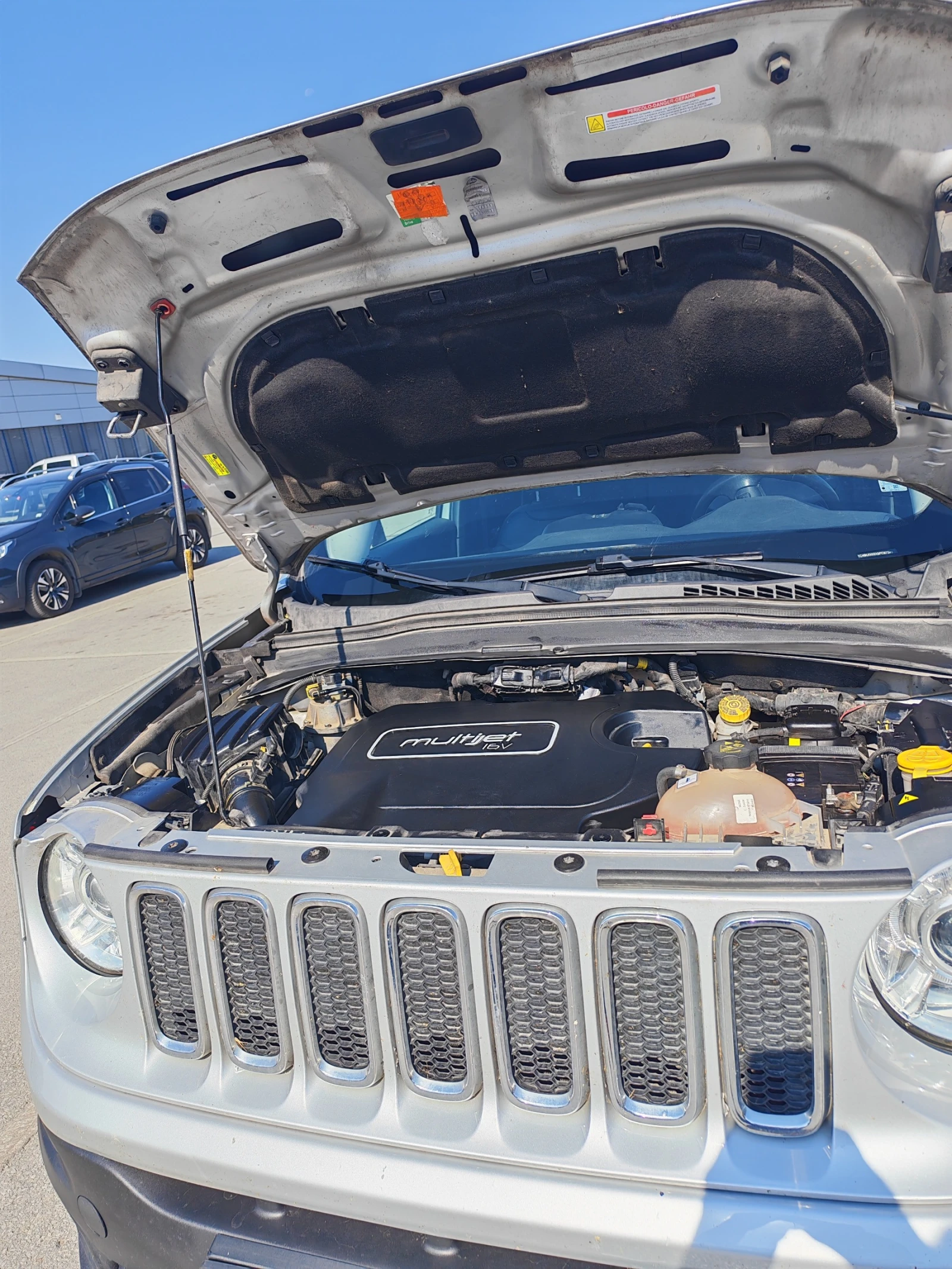 Jeep Renegade, снимка 15 - Автомобили и джипове - 55939896