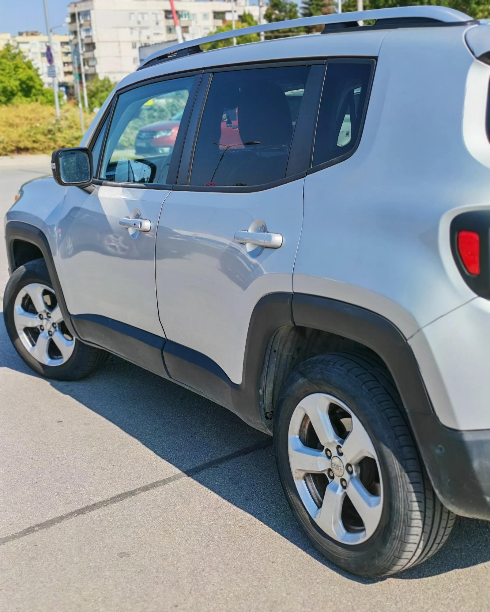 Jeep Renegade, снимка 12 - Автомобили и джипове - 55939896