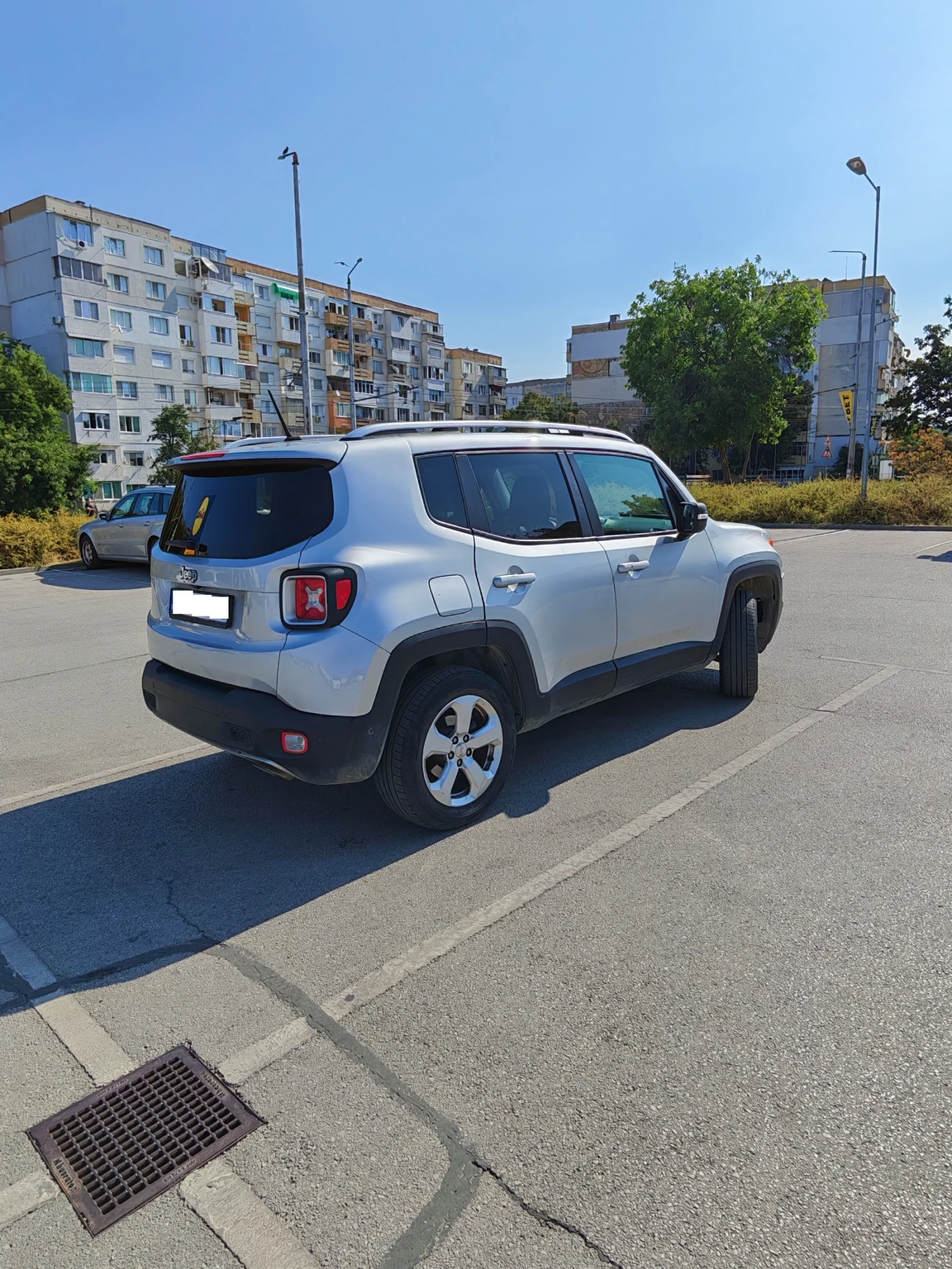 Jeep Renegade, снимка 3 - Автомобили и джипове - 55939896