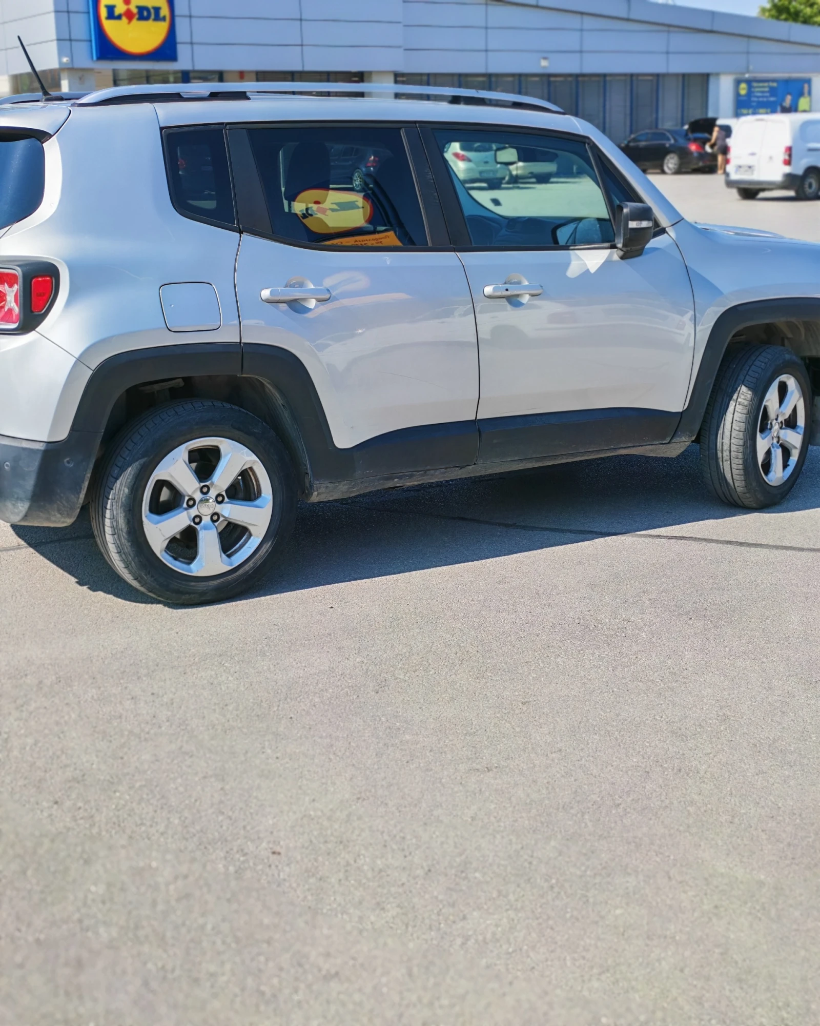 Jeep Renegade, снимка 5 - Автомобили и джипове - 55939896